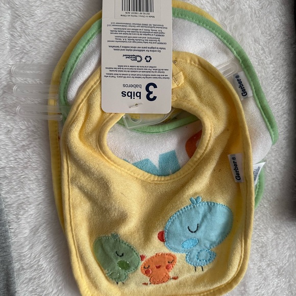 NWT Baby Bundle: Wrangler Jeans, Carter’s Hoodie, Gerber Bibs & More (3-9M) - Picture 7 of 9
